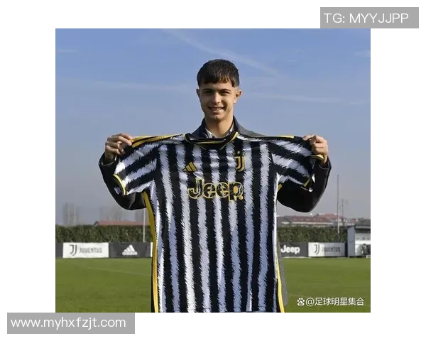 11号球衣的传奇前锋:足球场上的闪耀明星与精彩瞬间 11号球衣的传奇前锋:足球场上的闪耀明星与精彩瞬间