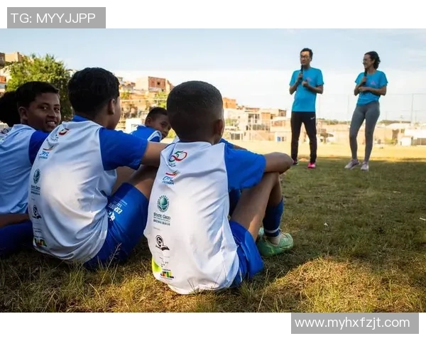 90后足球明星在绿茵场上的精彩瞬间与踢球风采展示