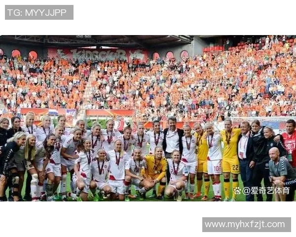 丹麦与英国足球明星的辉煌历程与传奇故事探秘